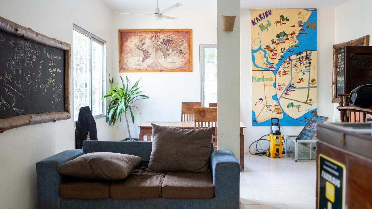 Tulia House Backpackers Hostel Mombasa Bagian luar foto