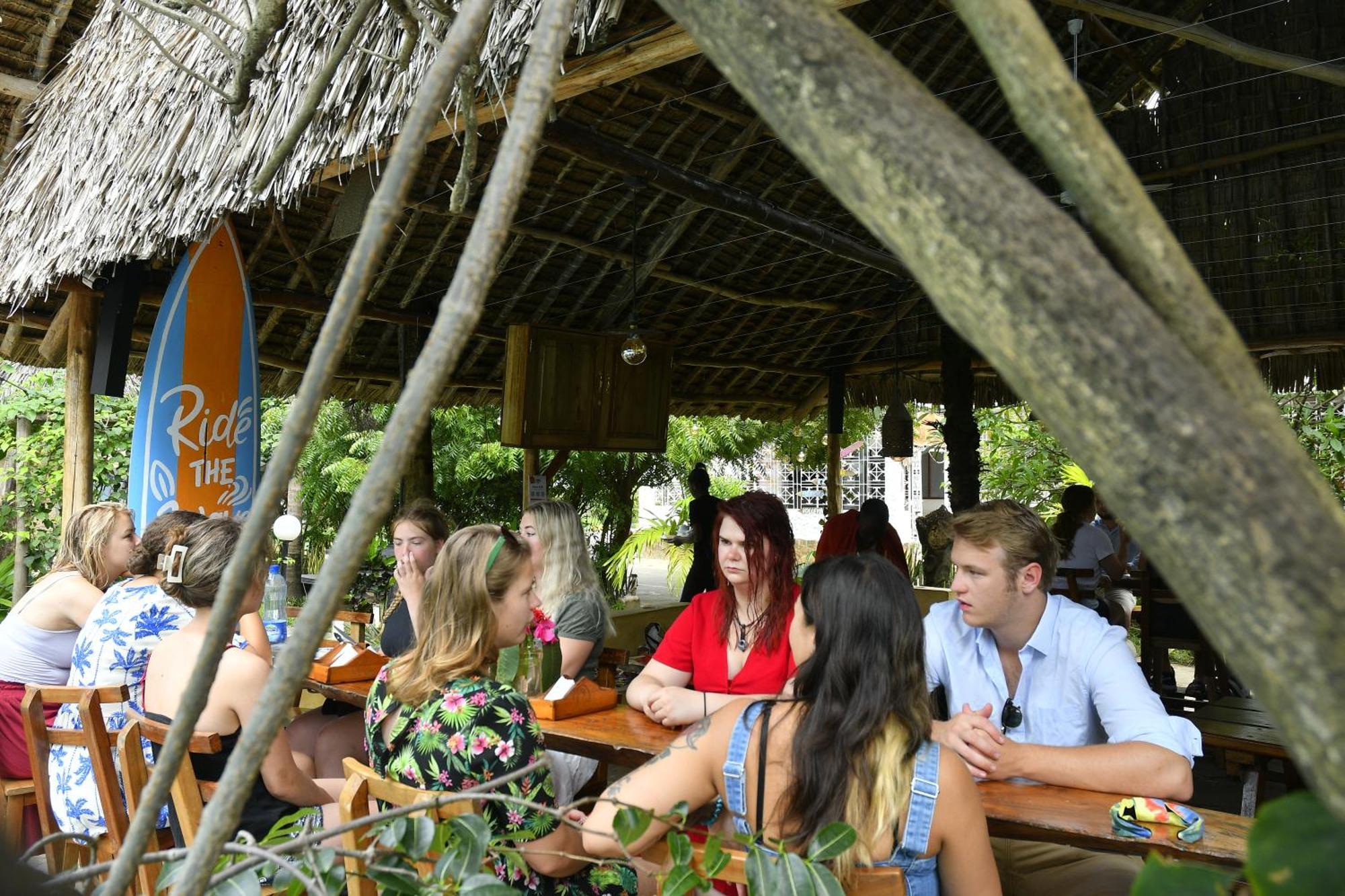 Tulia House Backpackers Hostel Mombasa Bagian luar foto
